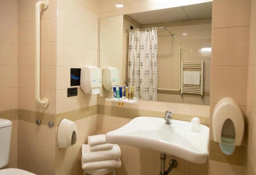 חדר סטנדרט לשלושה, Ih Hotels Milano Blu Visconti