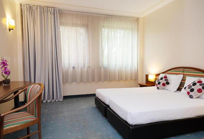 חדר סטנדרט מותאם לאדם עם מוגבלויות, Ih Hotels Milano Blu Visconti