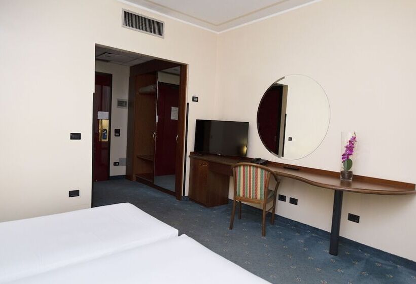 Номер Стандарт, Ih Hotels Milano Blu Visconti