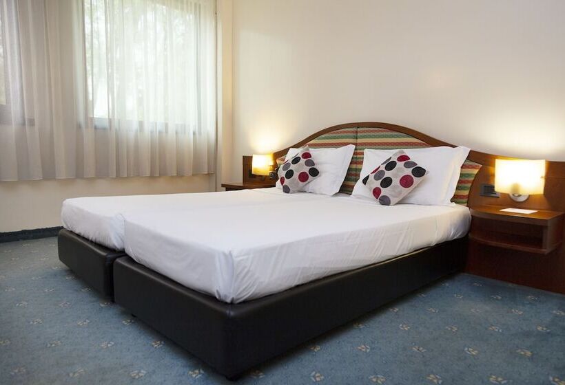 חדר סטנדרט מותאם לאדם עם מוגבלויות, Ih Hotels Milano Blu Visconti