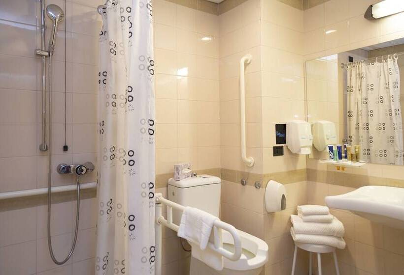 Номер Стандарт Адаптированный для Инвалидов, Ih Hotels Milano Blu Visconti