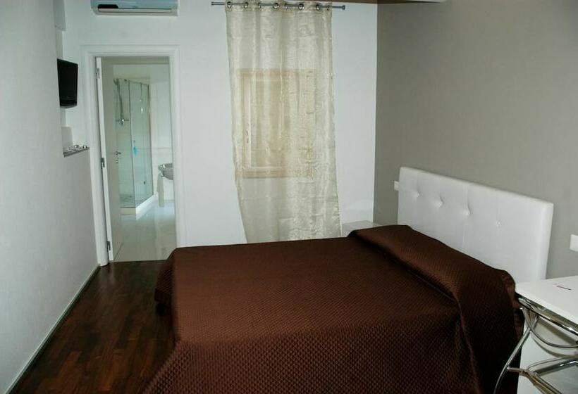 غرفة قياسية رباعية مطلة على الحديقة, B&b Antico Castello