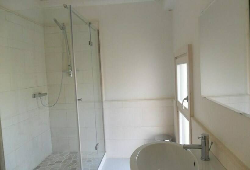 غرفة قياسية رباعية مطلة على الحديقة, B&b Antico Castello