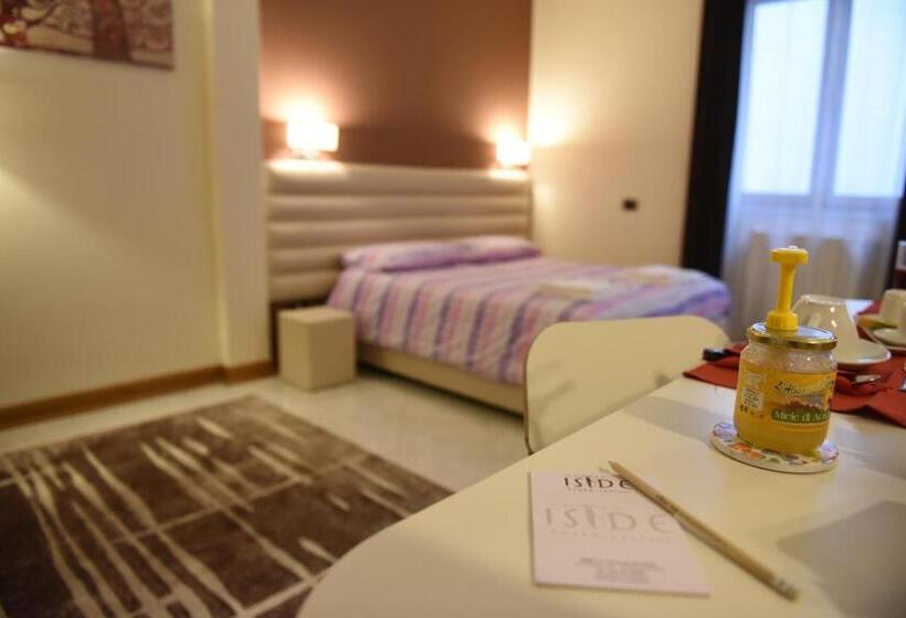 استودیوی لوکس, B&b La Dimora Di Iside