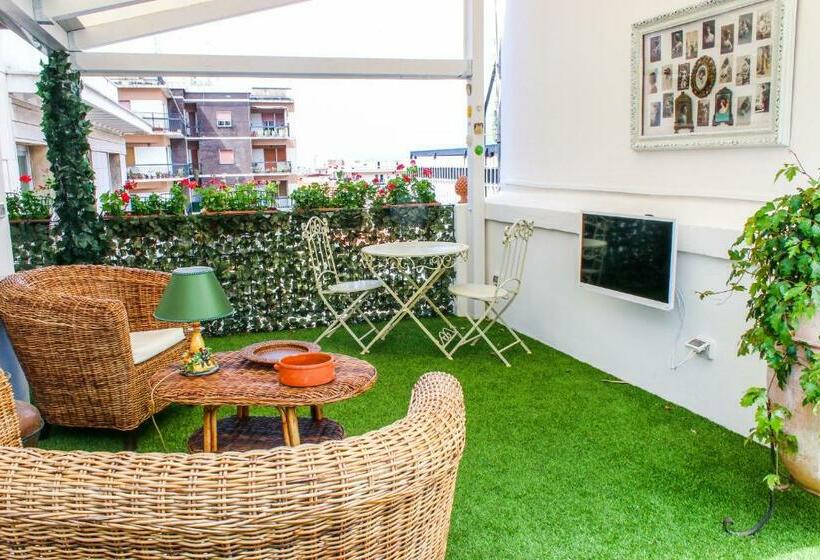 Suite with Terrace, 96 Guest House