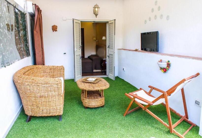 Suite with Terrace, 96 Guest House