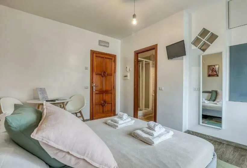 Camera Standard con Balcone, Bnb Drive In