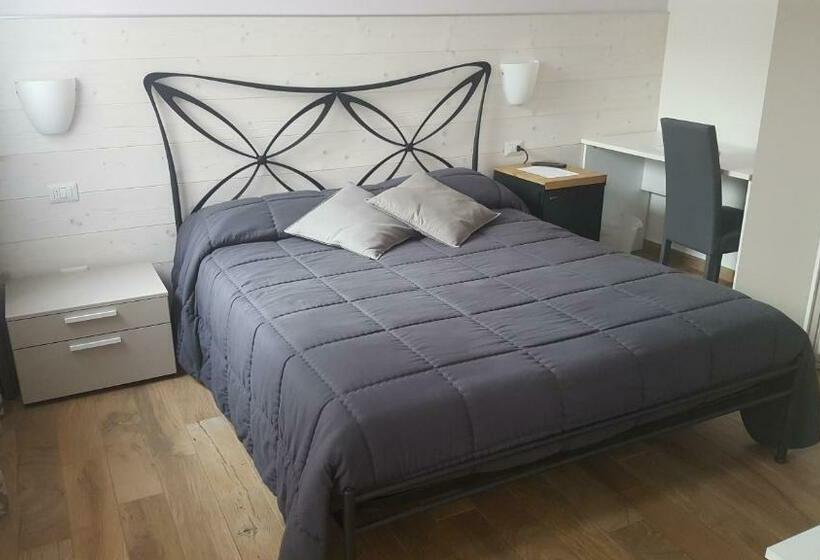 اتاق استاندارد با بالکن, Casa Mafalda