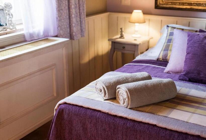 וילה עם חדר שינה אחד ובריכת שחיה, Dimora Santa Margherita   Relais Di Charme