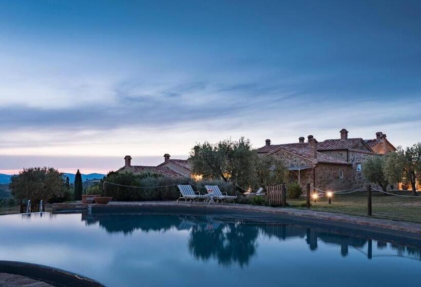 וילה עם חדר שינה אחד ובריכת שחיה, Dimora Santa Margherita   Relais Di Charme