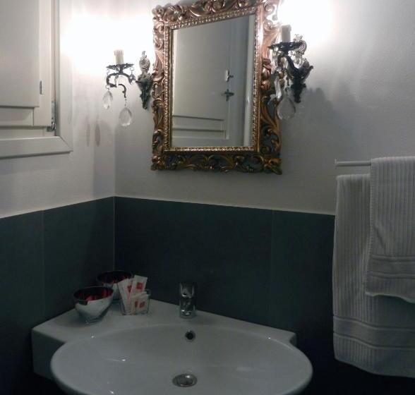 سوئیت با تخت بزرگ, Il Fonticolo Room&breakfast