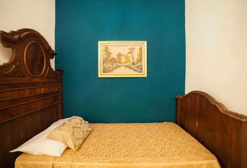 اتاق استاندارد سه نفره, Il Fonticolo Room&breakfast