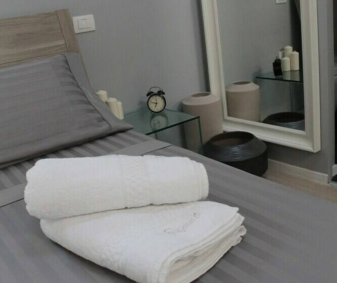 اتاق استاندارد, La Gnostra