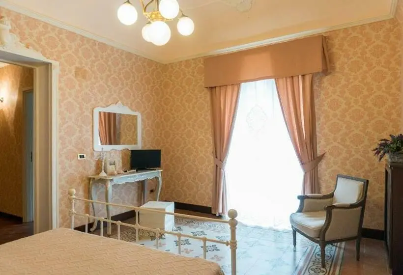 キングサイズベッドのデラックスルーム, Palazzo Bella