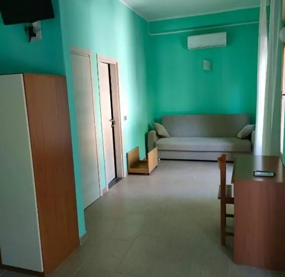 اتاق استاندارد سه نفره, Albergo La Primula