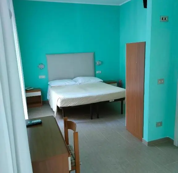 اتاق استاندارد سه نفره, Albergo La Primula