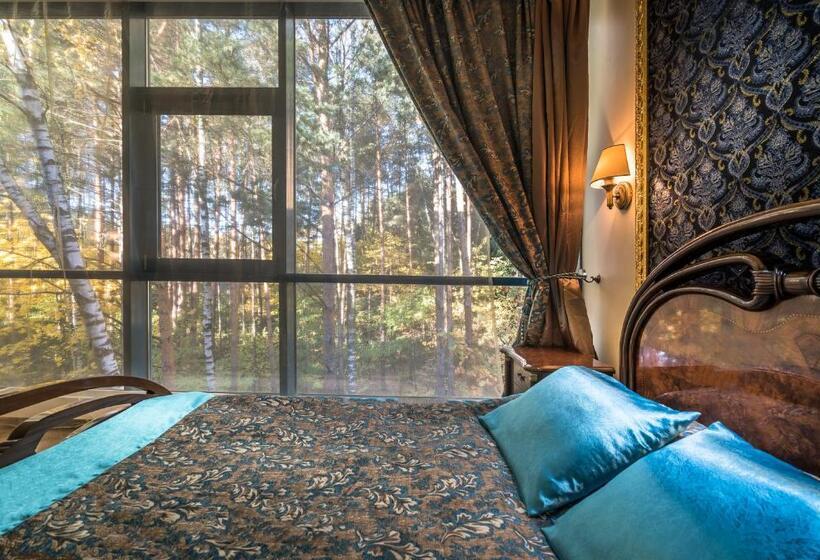 اتاق استاندارد با چشم‌انداز باغ, Baltazaras