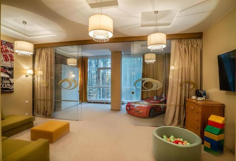 اتاق خانوادگی, Baltazaras