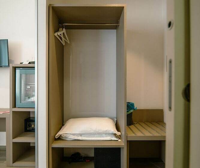 اتاق استاندارد, Bruman Salerno