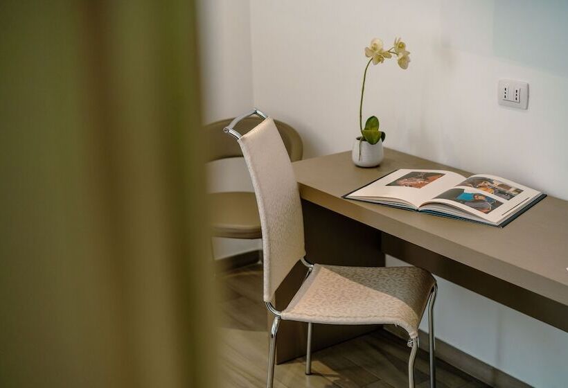 اتاق استاندارد, Bruman Salerno