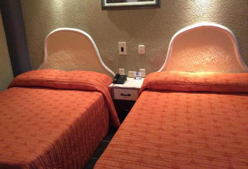 Полулюкс, Del Angel