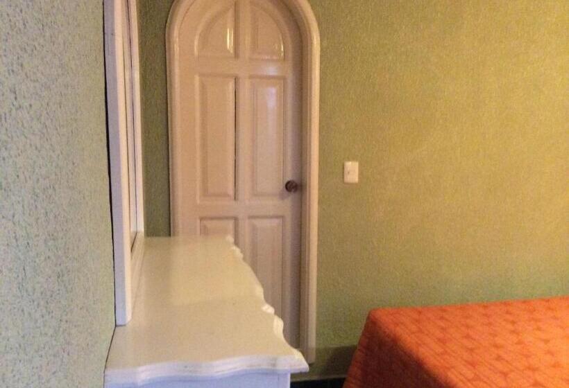 Полулюкс, Del Angel