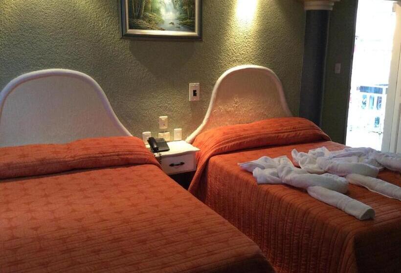 Полулюкс, Del Angel