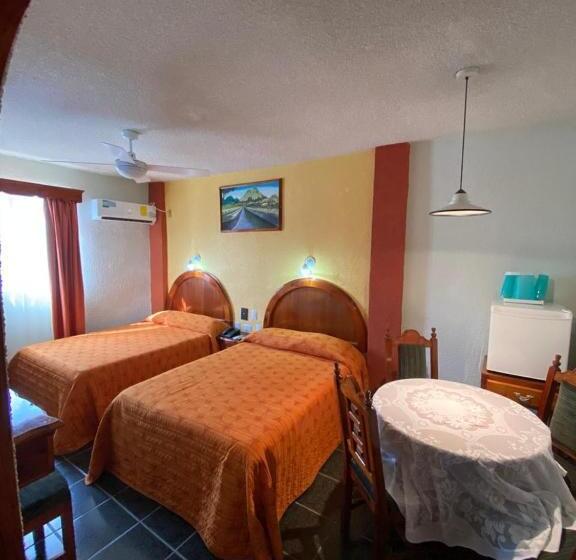 Полулюкс, Del Angel