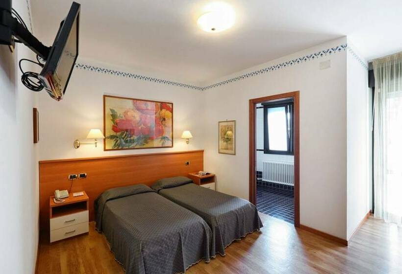 غرفة قياسية, La Serena