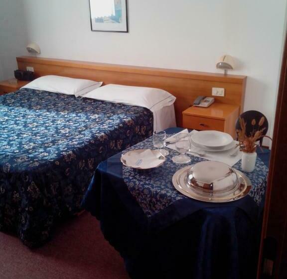 חדר סטנדרט, Niki