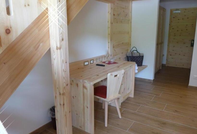 Junior Suite, Passo Sella Dolomiti Mountain Resort