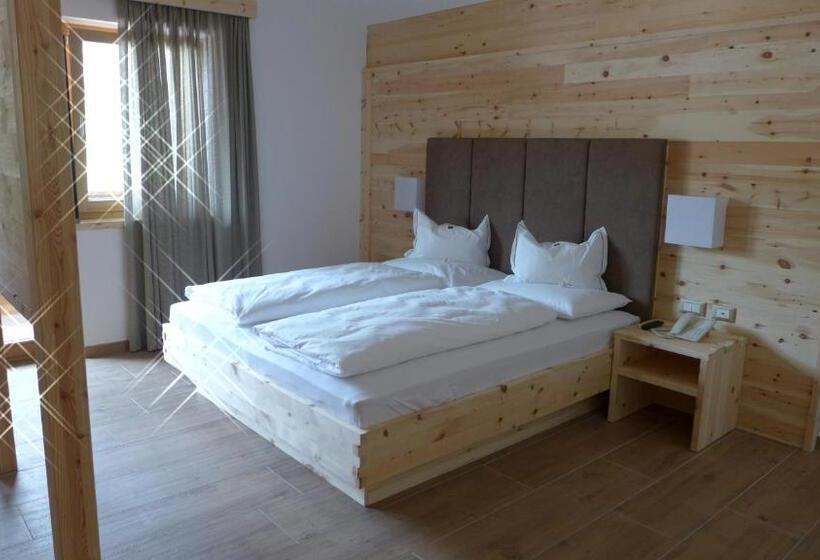 Полулюкс, Passo Sella Dolomiti Mountain Resort