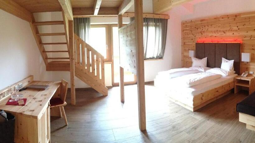 Полулюкс с Видом, Passo Sella Dolomiti Mountain Resort