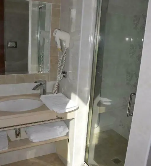 デラックスルーム, Roccamonfina Palace