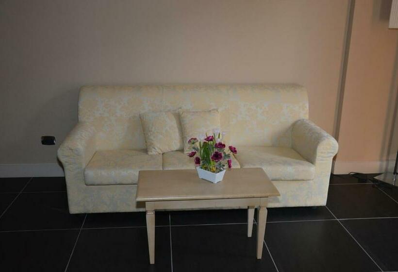 Номер Deluxe, Roccamonfina Palace