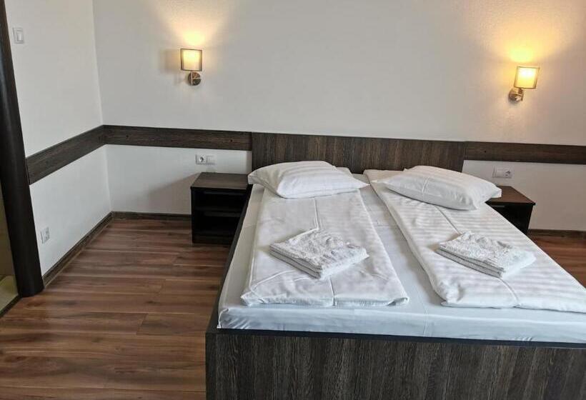 패밀리 룸, Tranzit