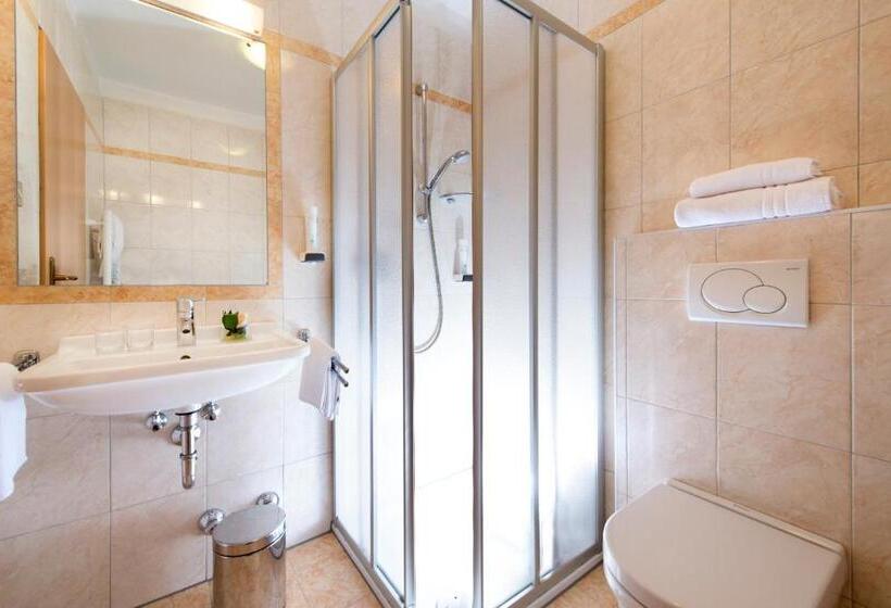 Habitació Estàndard Vista Muntanya, Weiss