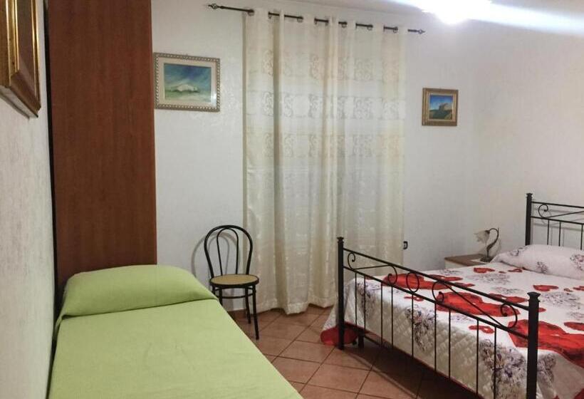 Номер Стандарт Трехместный, Il Normanno B&b