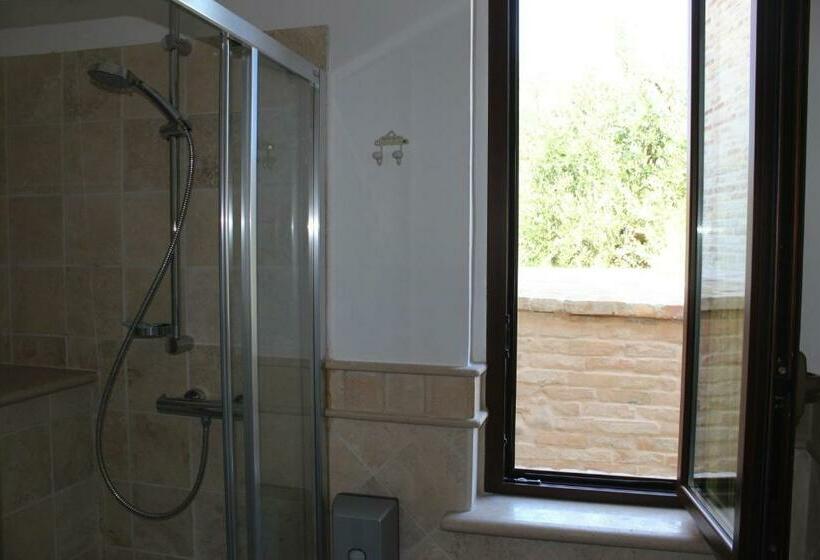 غرفة قياسية ثلاثية, Villa Cri Cri B&b Di Charme