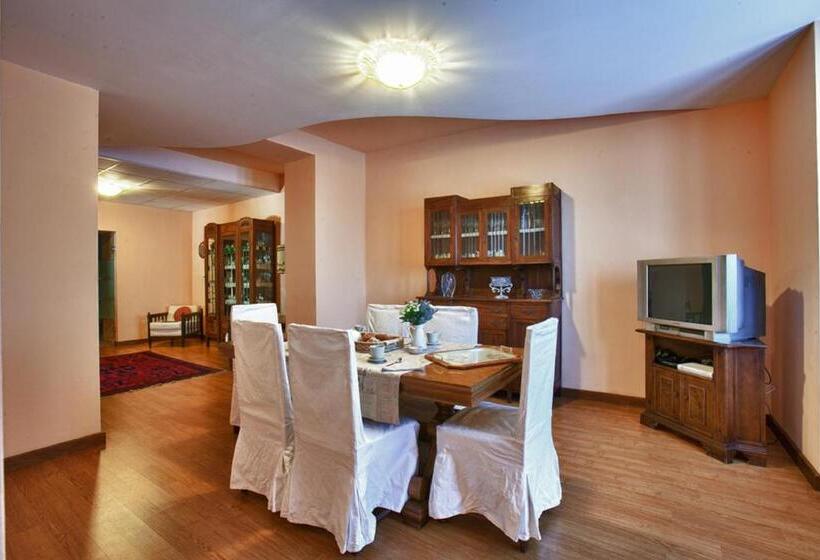 Номер Стандарт, B&b Al Colle