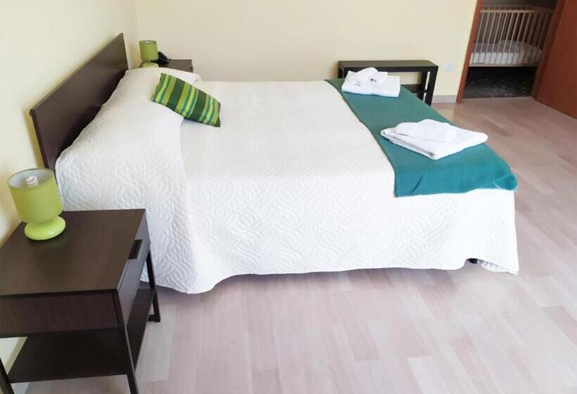 Comfort room with balcony, B&b Civico 115