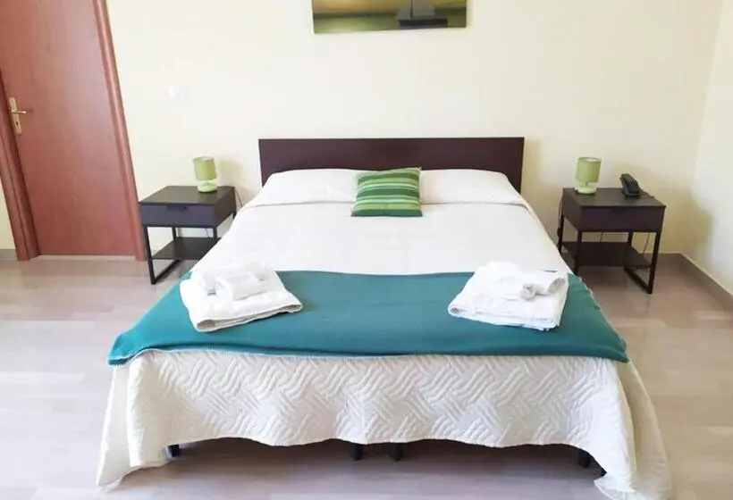 Comfort room with balcony, B&b Civico 115