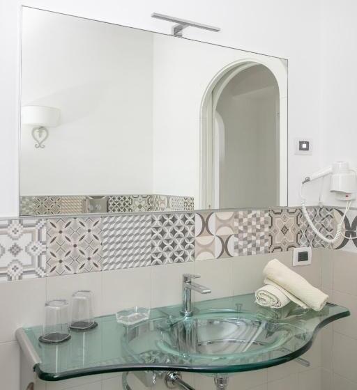 חדר דלוקס נוף לים, Aldarogi