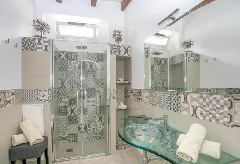 חדר דלוקס נוף לים, Aldarogi