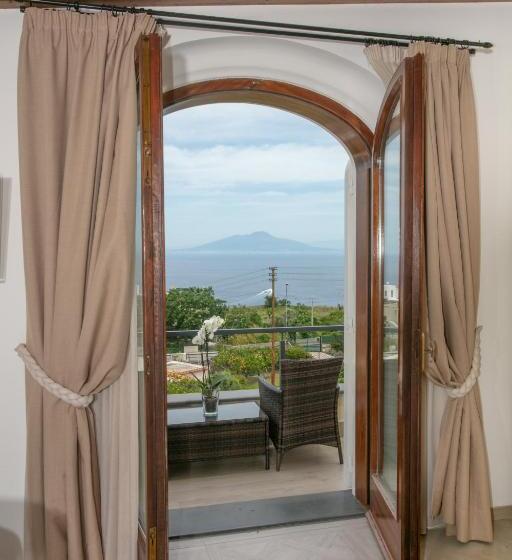 חדר דלוקס נוף לים, Aldarogi