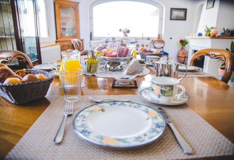 חדר דלוקס נוף לים, Aldarogi