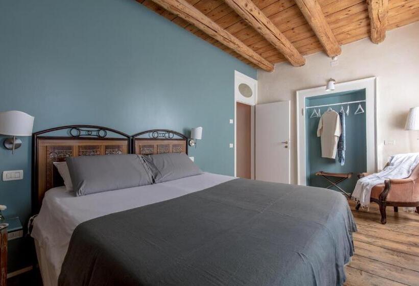 Standard room with outdoor bath, Casabiondani Lazise