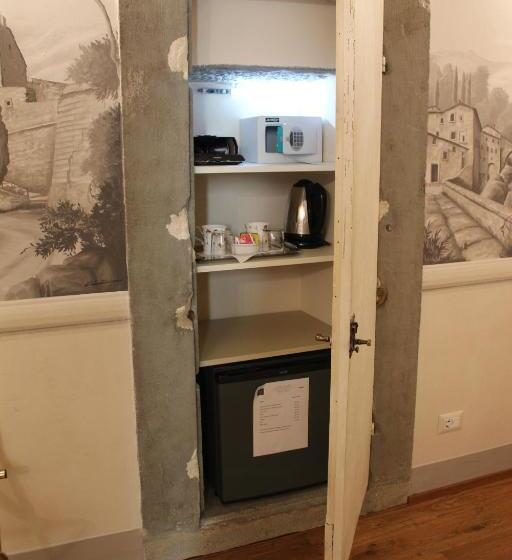 스위트, La Corte Di Ambra