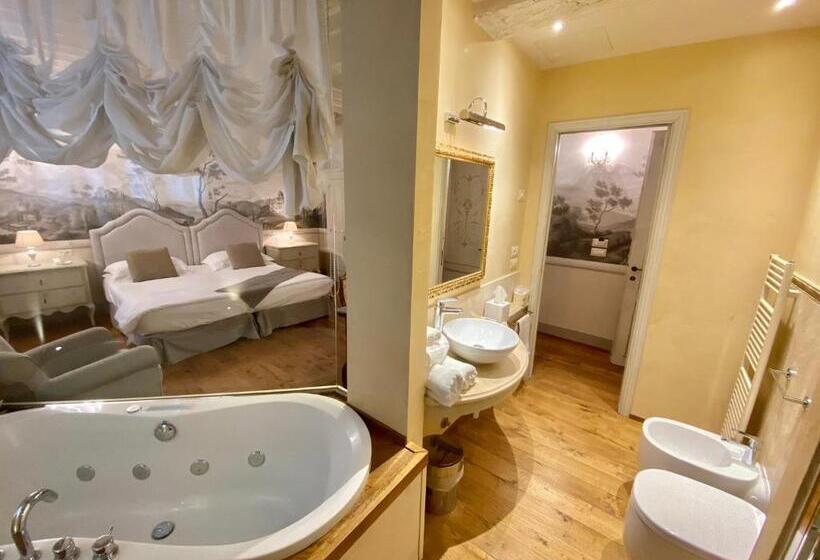 스위트, La Corte Di Ambra