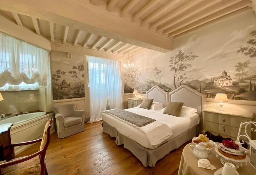 스위트, La Corte Di Ambra